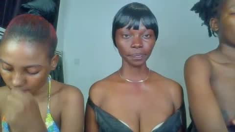 Snapshot of exotic_cutiee chatting on July 20, 10:45 pm exotic_cutiee online show from July 20, 10:45 pm
