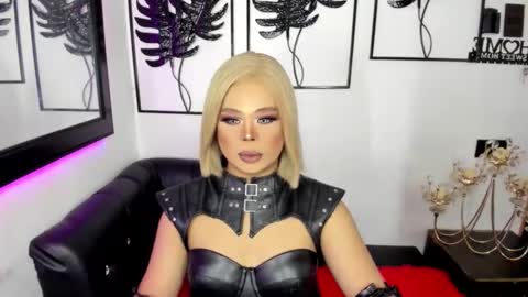 Snapshot of exotic_lindsay chatting on May 25, 5:52 pm Lindsay online show from May 25, 5:52 pm
