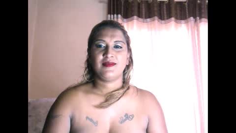 Snapshot of exoticindian37 chatting on January 10, 10:50 am exoticindian37 online show from January 10, 10:50 am