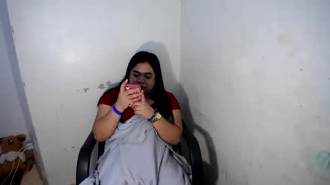 Snapshot of exoticpinayx chatting on December 15, 4:40 am SHANTAL MARIE online show from December 15, 4:40 am