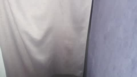 Snapshot of expenseve_kendy chatting on December 17, 4:53 pm veronica online show from December 17, 4:53 pm