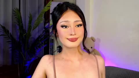 Snapshot of expensive_candyx chatting on December 10, 12:05 pm Candy  online show from December 10, 12:05 pm