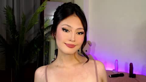 Snapshot of expensive_candyx chatting on December 14, 12:44 pm Candy  online show from December 14, 12:44 pm