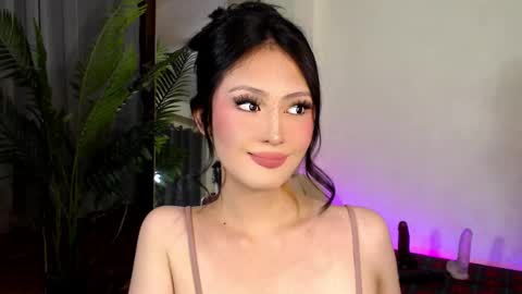 Snapshot of expensive_candyx chatting on December 27, 11:28 am Candy  online show from December 27, 11:28 am