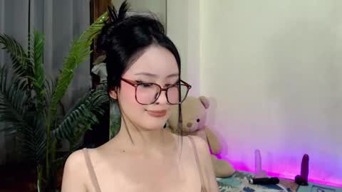Snapshot of expensive_candyx chatting on February 27, 2:32 pm Candy  online show from February 27, 2:32 pm