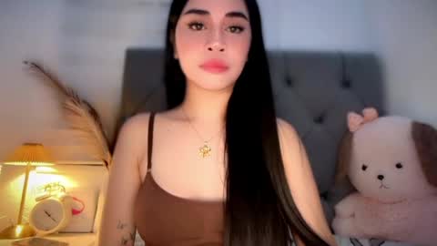 Snapshot of expensivets_chloe chatting on April 27, 10:57 am chloee online show from April 27, 10:57 am