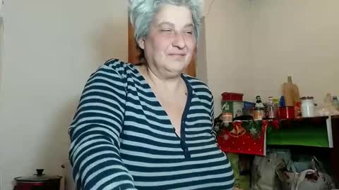 Snapshot of exquisitemature chatting on January 25, 2:37 am ExquisiteMature online show from January 25, 2:37 am