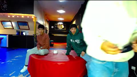 extrangers online show from October 26, 1:06 pm