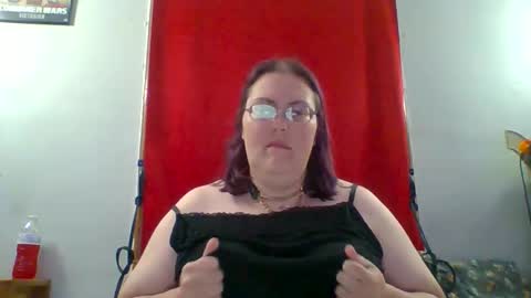 Snapshot of extremely_naughty69 chatting on May 31, 2:09 am ExSquirtle online show from May 31, 2:09 am