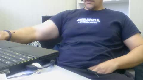 derssing online show from February 25, 8:02 am