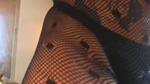 Snapshot of ey_im_simone_ chatting on July 6, 12:13 pm online show from July 6, 12:13 pm