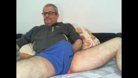 Snapshot of eyes12 chatting on April 22, 5:21 am GEORGE online show from April 22, 5:21 am