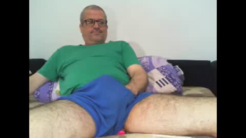 Snapshot of eyes12 chatting on April 30, 5:36 am GEORGE online show from April 30, 5:36 am