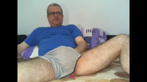 Snapshot of eyes12 chatting on May 18, 5:02 am GEORGE online show from May 18, 5:02 am