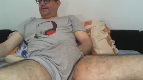 Snapshot of eyes12 chatting on June 22, 5:04 am GEORGE online show from June 22, 5:04 am