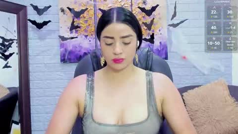 Snapshot of eyes_duque chatting on October 31, 7:37 pm      online show from October 31, 7:37 pm