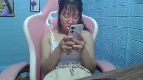 Snapshot of eyewet chatting on May 3, 3:01 am Eye online show from May 3, 3:01 am