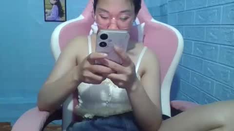 Snapshot of eyewet chatting on May 11, 4:51 am Eye online show from May 11, 4:51 am