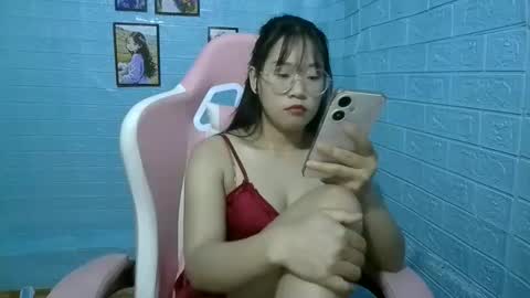Snapshot of eyewet chatting on May 26, 12:17 am Eye online show from May 26, 12:17 am