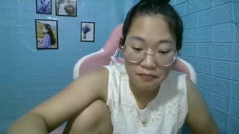 Snapshot of eyewet chatting on May 26, 2:24 pm Eye online show from May 26, 2:24 pm