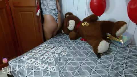 Snapshot of eyfy_bbs chatting on February 19, 10:39 pm Nadia online show from February 19, 10:39 pm