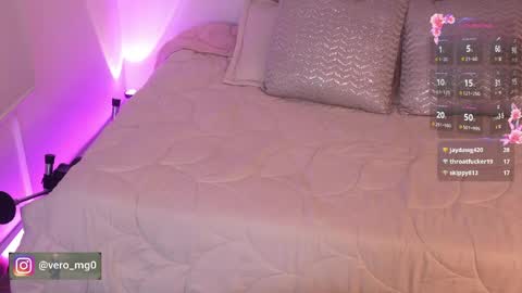 Snapshot of eyrarosee chatting on June 8, 1:28 am IG eyramodelink online show from June 8, 1:28 am