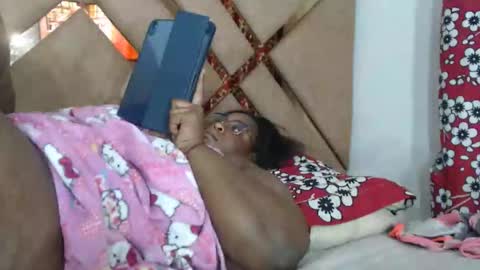 eyshaexotii online show from March 6, 7:05 am