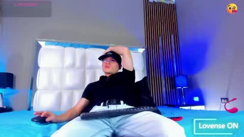 Snapshot of eytan_20 chatting on May 19, 1:50 pm EYTAN online show from May 19, 1:50 pm