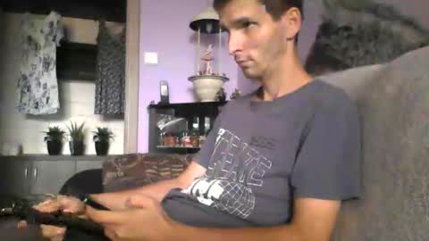 ezel004 online show from September 14, 1:32 pm