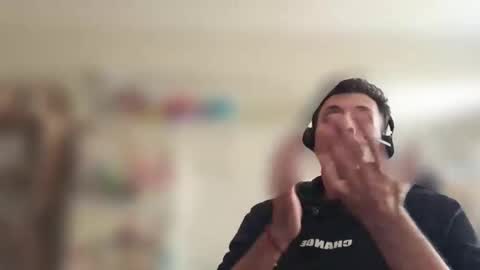 venusah online show from April 23, 6:10 pm