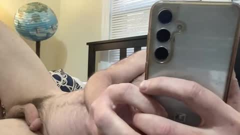 Snapshot of ezrandomguy chatting on May 15, 2:46 pm ezrandomguy online show from May 15, 2:46 pm
