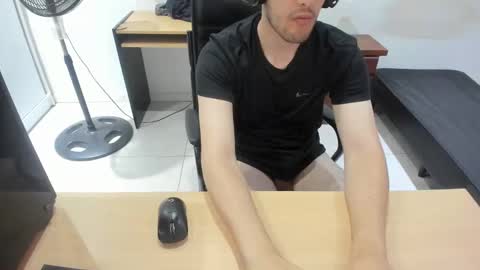 Snapshot of ezzeq chatting on January 9, 5:22 pm Ezzeq online show from January 9, 5:22 pm