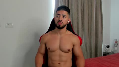 Ezzio Scolaro online show from February 10, 8:46 pm