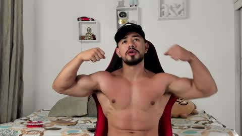 Ezzio Scolaro online show from April 12, 11:21 pm