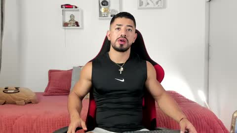 Ezzio Scolaro online show from April 17, 11:08 pm