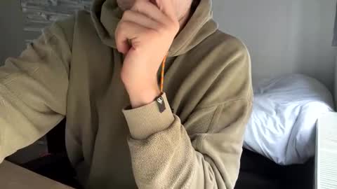 Snapshot of fabian_196 chatting on December 3, 11:55 am Call me bitch online show from December 3, 11:55 am