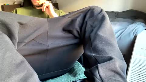 Snapshot of fabian_196 chatting on February 16, 8:21 am Call me bitch online show from February 16, 8:21 am