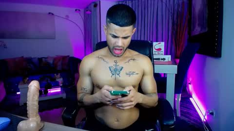 Snapshot of fabilatindick20 chatting on October 8, 2:31 am Fabian online show from October 8, 2:31 am