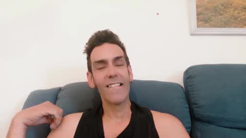 Snapshot of fabiolorain chatting on May 26, 7:15 am Fabio online show from May 26, 7:15 am