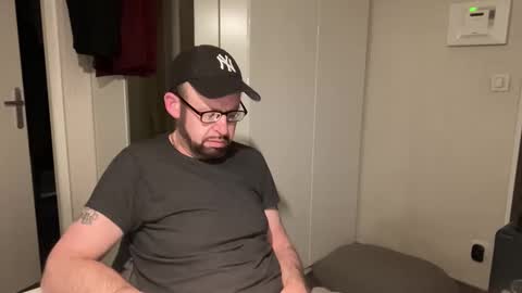 Snapshot of fabiothick chatting on March 22, 1:09 am fabiothick online show from March 22, 1:09 am