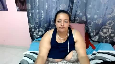 Snapshot of fabritziapiel chatting on June 19, 3:49 pm fabritziapiel online show from June 19, 3:49 pm