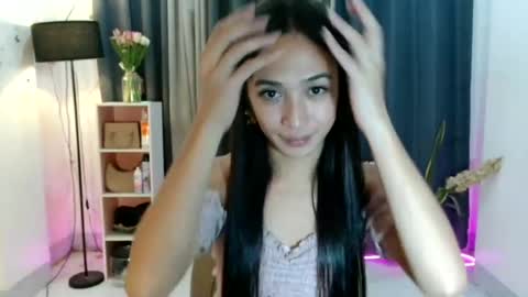 Snapshot of fabulous_sharpey chatting on May 9, 8:41 am fabulous_sharpey online show from May 9, 8:41 am