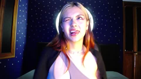 Snapshot of fabzy_fab chatting on February 25, 12:26 pm fabzy online show from February 25, 12:26 pm