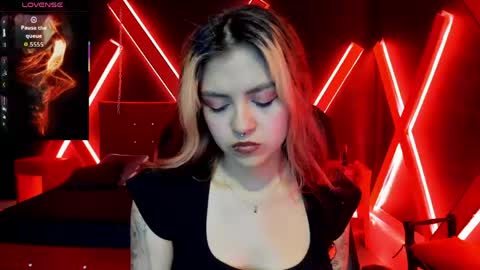 Snapshot of fabzy_fab chatting on May 10, 11:59 am fabzy online show from May 10, 11:59 am