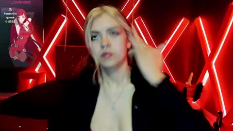 Snapshot of fabzy_fab chatting on May 26, 1:29 pm fabzy online show from May 26, 1:29 pm