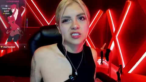 Snapshot of fabzy_fab chatting on May 27, 12:24 pm fabzy online show from May 27, 12:24 pm