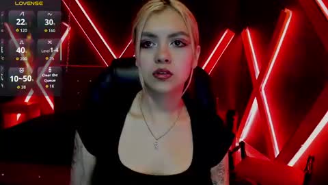 Snapshot of fabzy_fab chatting on June 14, 12:51 pm fabzy online show from June 14, 12:51 pm