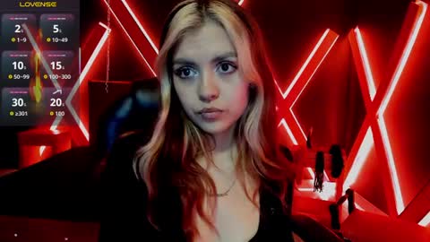 Snapshot of fabzy_fab chatting on June 18, 11:58 am fabzy online show from June 18, 11:58 am