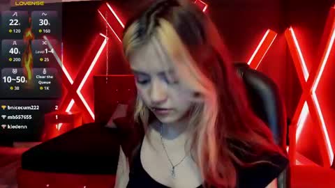 Snapshot of fabzy_fab chatting on July 12, 12:07 pm fabzy online show from July 12, 12:07 pm