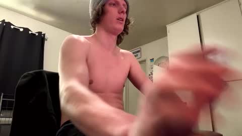 Snapshot of fadedboy4u chatting on April 3, 6:50 pm fadedboy4u online show from April 3, 6:50 pm